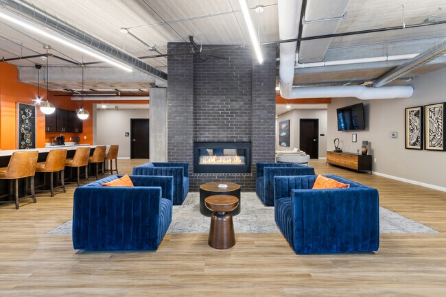 Building Photo - 8041 W Bluemound Rd