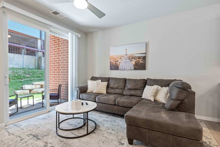 Building Photo - 601 Sand Pearl Ln