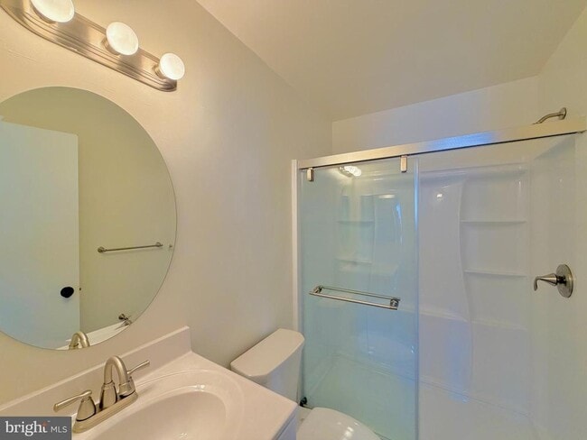 Building Photo - 6160 Majors Ln