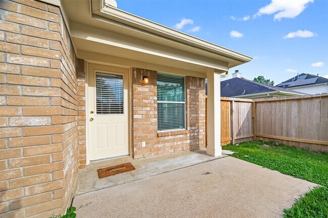 Building Photo - 3135 Silver Cedar Trail