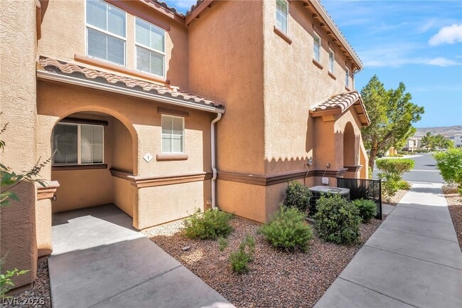 Building Photo - 1310 Crystal Hill Ln