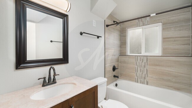 Building Photo - Great Home in Colorado Springs with 2 Car Garage