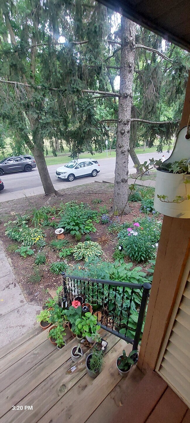 Building Photo - 1637 Christie Pl