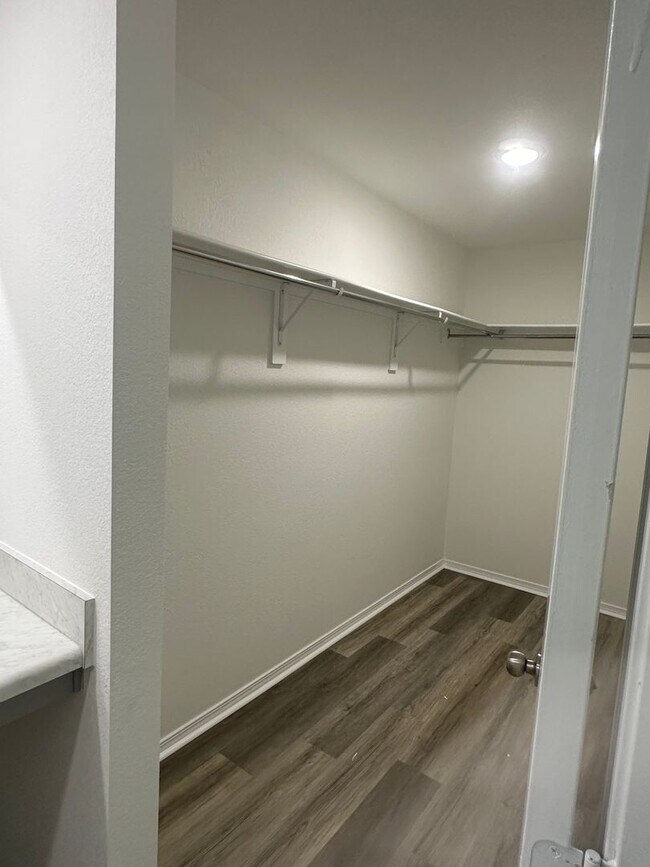 Building Photo - Pre-Leasing Available — Spacious 4-Bedroom, 2-Bath Home in Benton | Coming Soon!