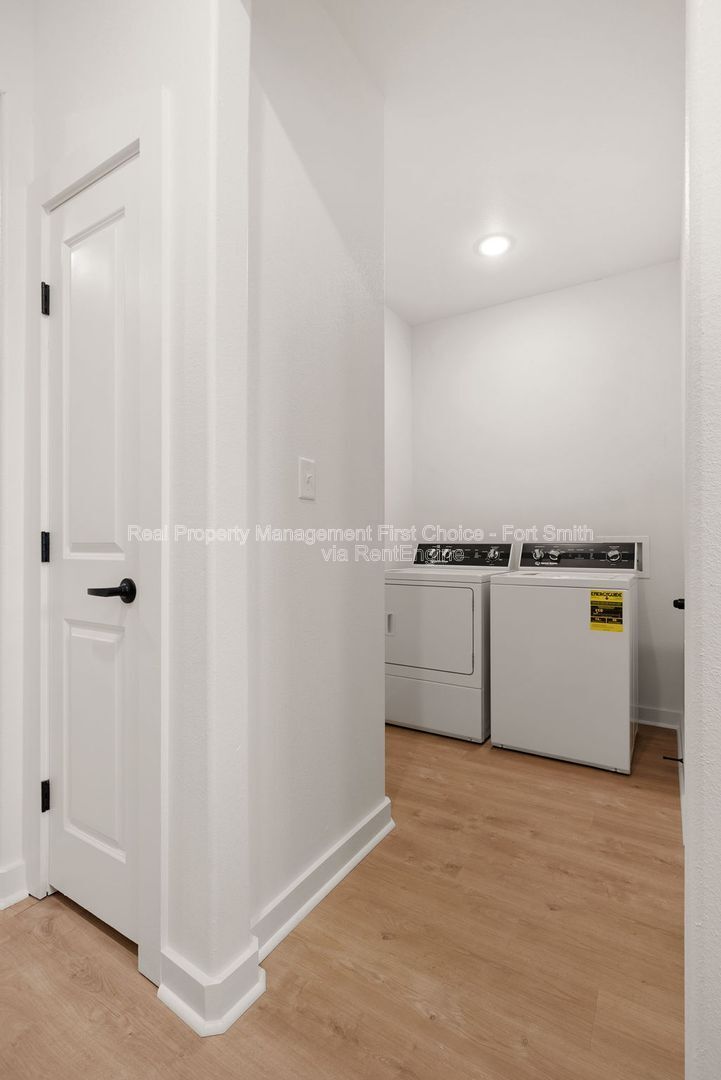 Building Photo - 8620 Cantera Dr