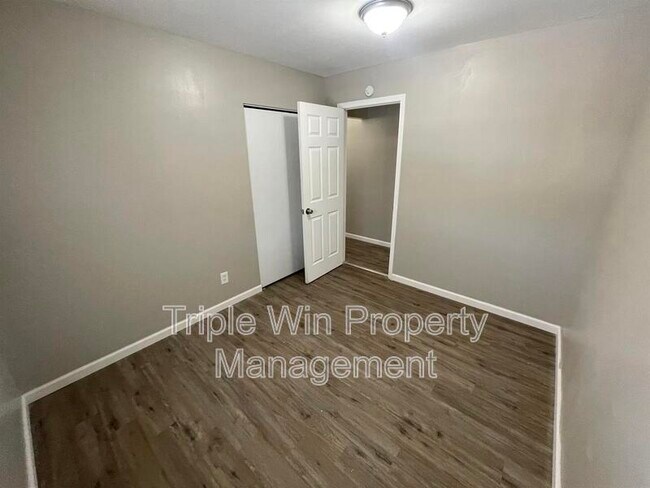 Building Photo - 11423 Ortega Dr