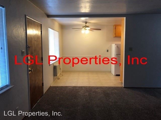 Building Photo - 4411 Del Rio Rd