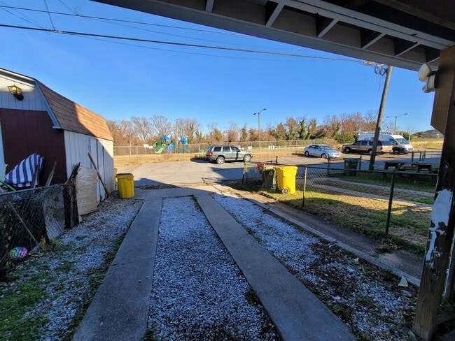 Building Photo - 5215 Wasena Ave