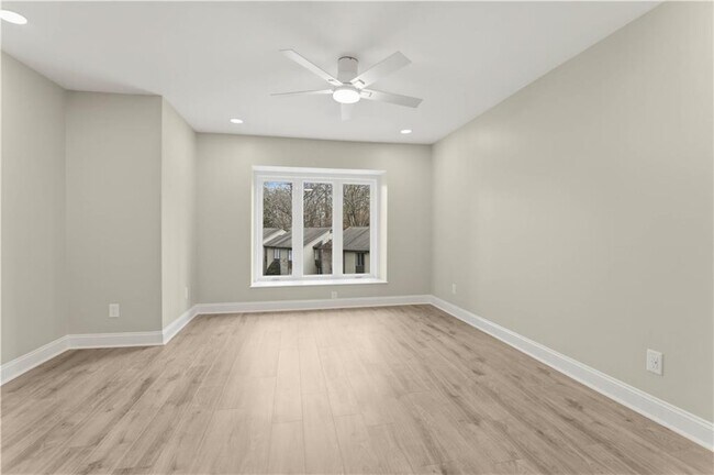 Building Photo - 49 Ivy Gates NE