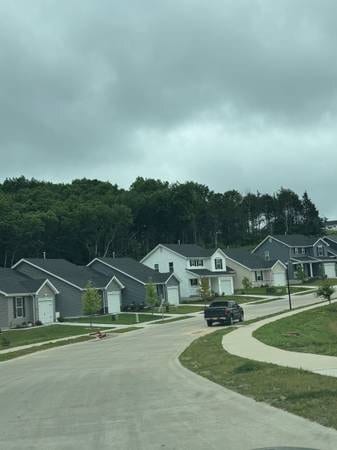 Building Photo - 885 Black Bear Dr