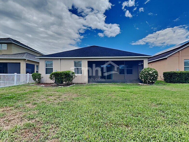 Building Photo - 7131 Forest Mere Dr