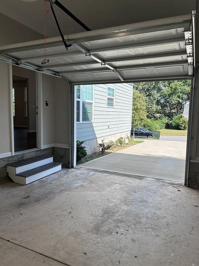 Building Photo - Carriage Lane Townhomes - North Augusta
