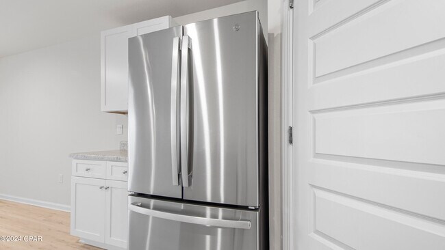 Building Photo - 5037 Rivergrass Dr