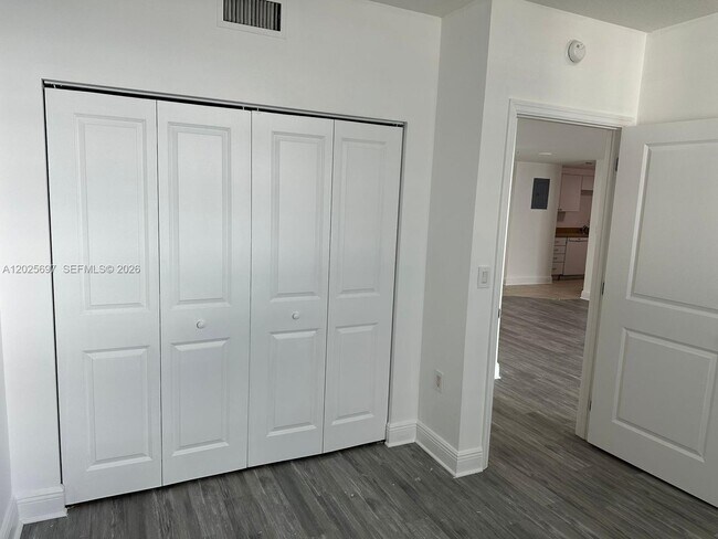 Building Photo - 1250 S Miami Ave