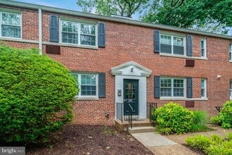 Building Photo - 211 N Trenton St