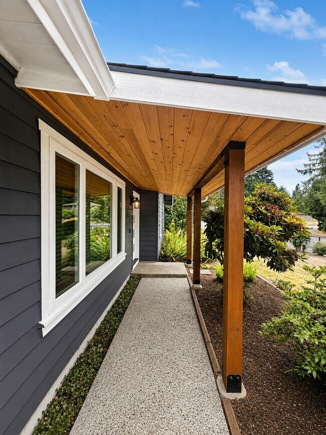 Building Photo - 3Bd/1.5Ba Kirkland Home