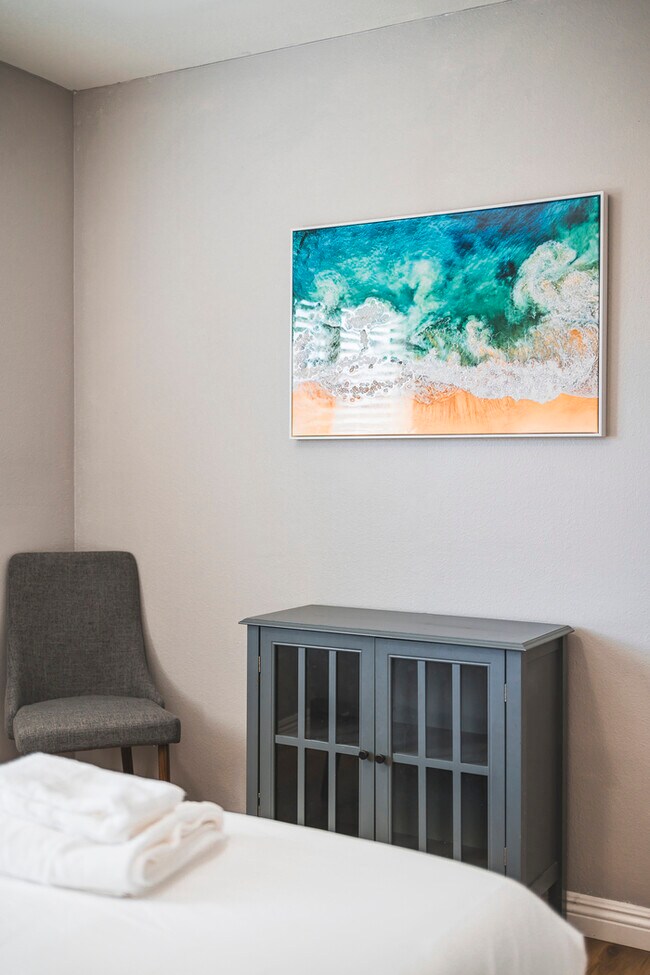 Building Photo - 1519 Walnut Ave