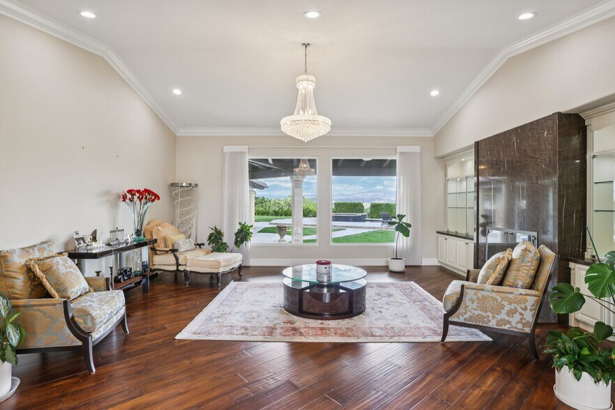 Building Photo - 27048 Triumph Ave