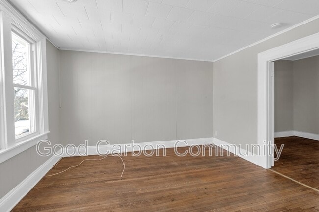 Building Photo - 357 Vermont St