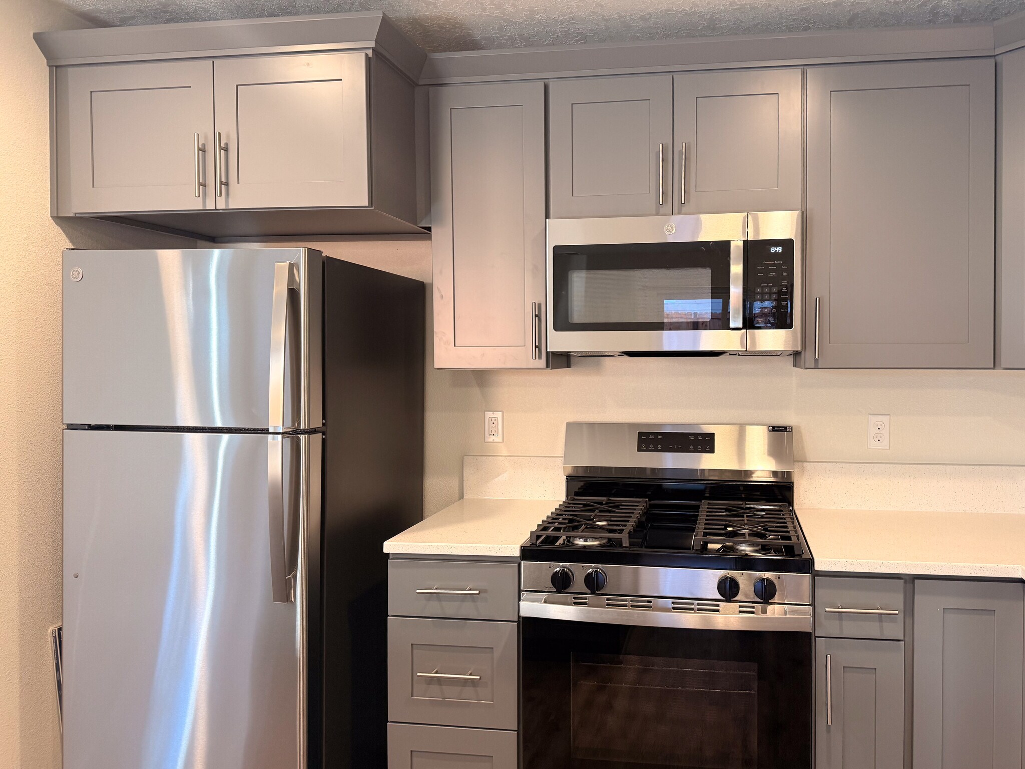 Building Photo - 507 NW Hillcrest Dr