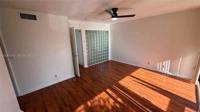 Building Photo - 2961 SW 87th Ave