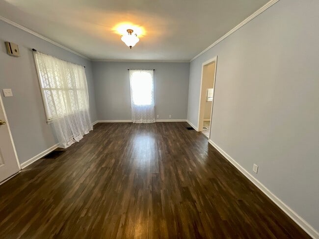 Building Photo - THE DEPOSIT MOVES YOU IN! No rent due until March 1st — the rest of February is FREE!