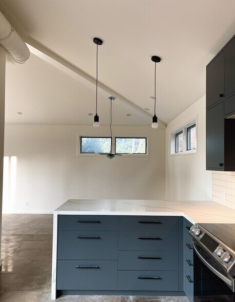 Building Photo - 5285 College View Ave