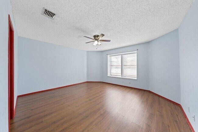 Building Photo - 7919 Wayside Trail