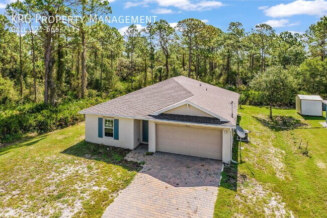 Building Photo - 3020 N Lakewood Rd