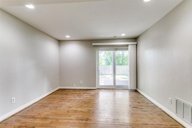 Building Photo - 6545 Winton St