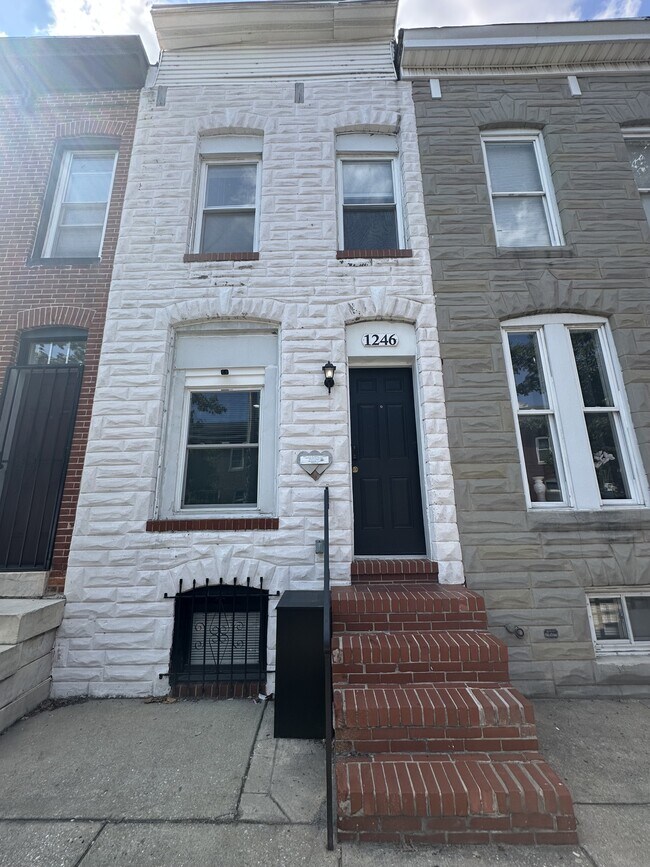 Building Photo - 1246 Washington Blvd