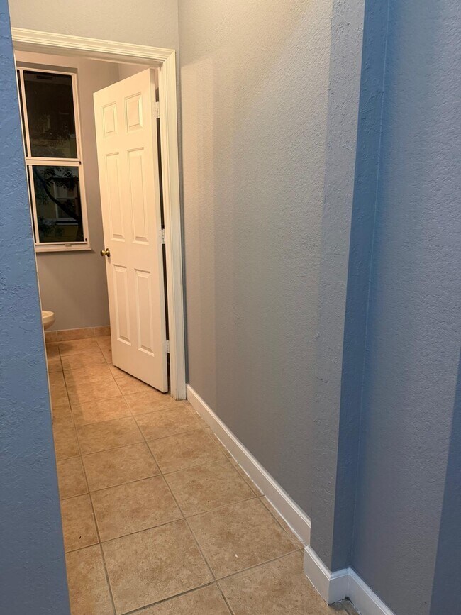 Building Photo - 3501 Shoma Dr