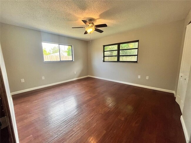 Building Photo - 600 S Parkview Ave