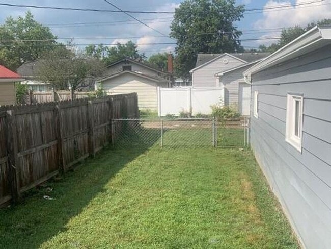 Building Photo - 2244 Park St