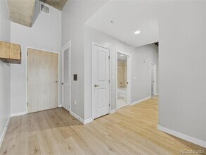 Building Photo - 1700 Bassett St