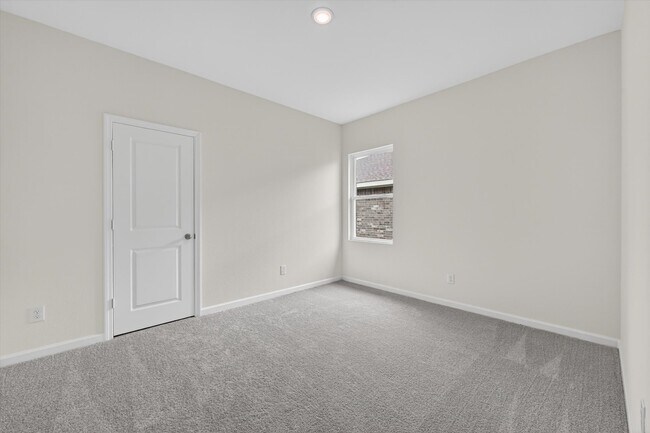 Building Photo - 1301 Elliott Rd