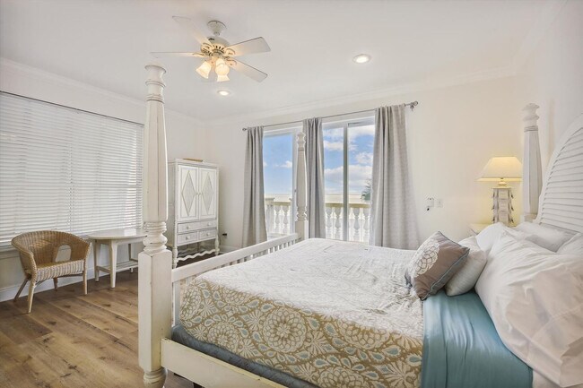 Building Photo - 8013 Surf Dr