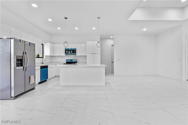 Building Photo - 2601 Karen Cir