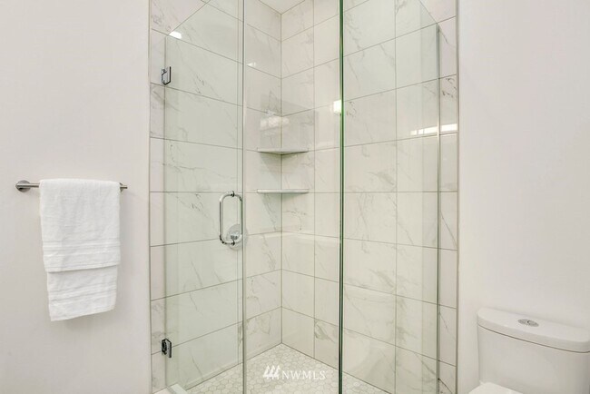 Building Photo - Beacon Hill Living: Contemporary Townhome ...