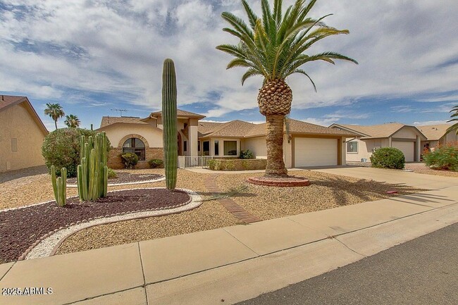 Primary Photo - 13820 W Oak Glen Dr