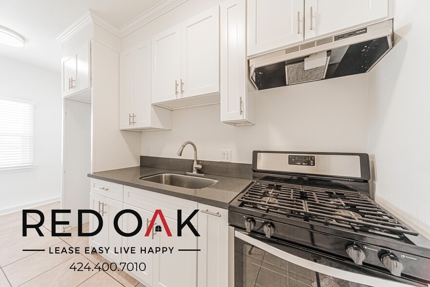 Building Photo - 2749 San Marino St