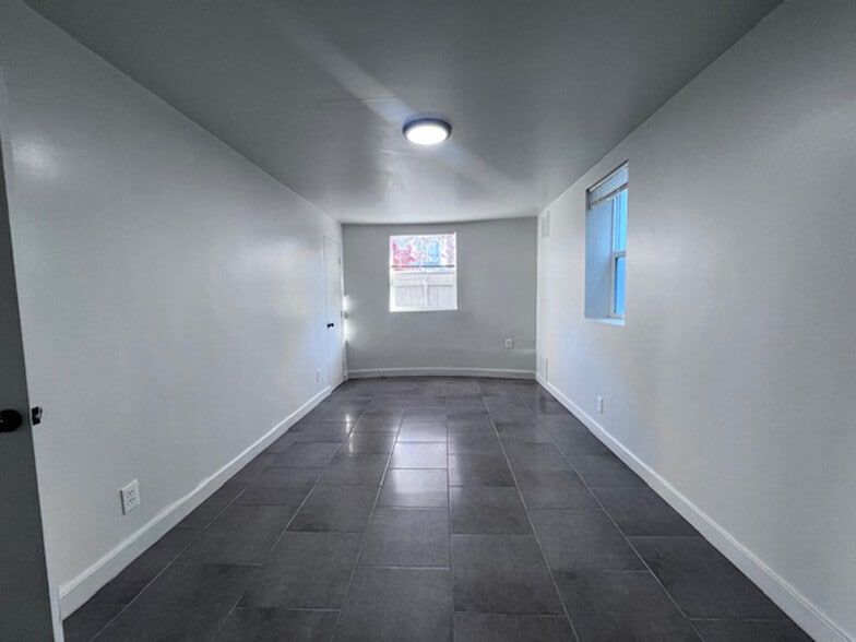 Building Photo - 1037 Peralta St