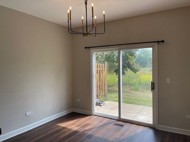 Building Photo - 1665 S Candlestick Way