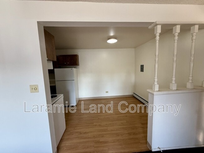 Building Photo - 1503 E Baker St