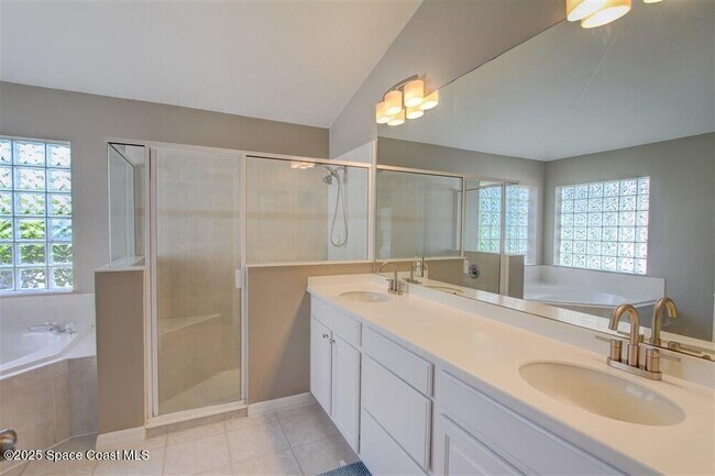 Building Photo - 4141 Chardonnay Dr