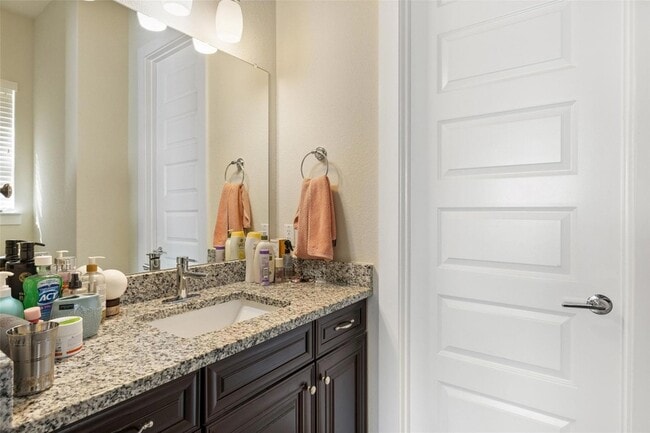 Building Photo - 16404 Horse Trap Ln