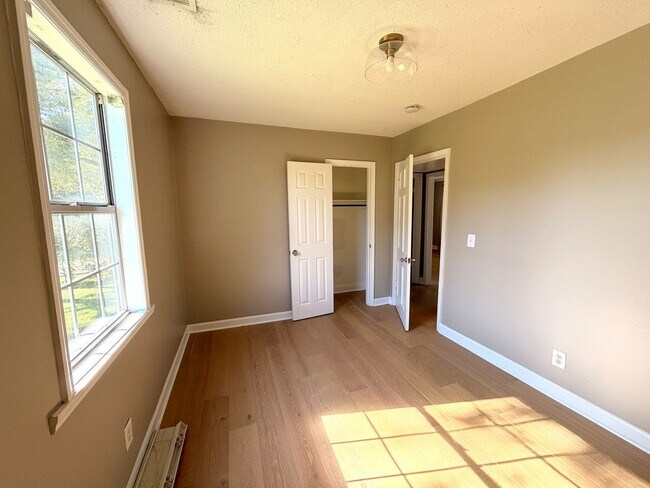 Building Photo - 3018 Harlin Dr