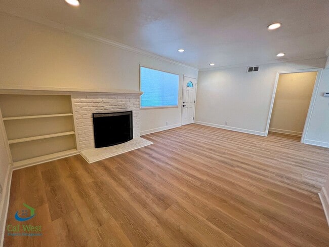 Building Photo - $4,750 - Beautiful 3 Bed/2 Bath in Cambrian neighborhood-Pets possible with approval
