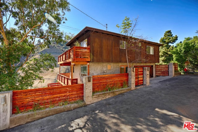 Building Photo - 8040 Highland Trail