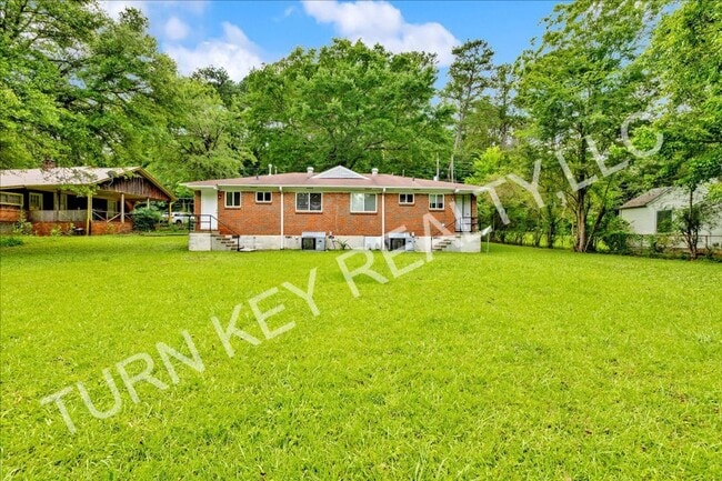 Building Photo - Duplex for Rent in Forestdale **ACCEPTS SE...